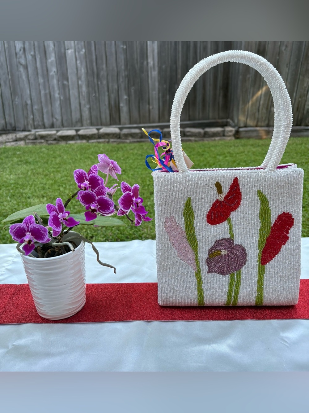 Exquisite Hand-Beaded Floral purse White/ Red / Pink Accents from Canada NWT